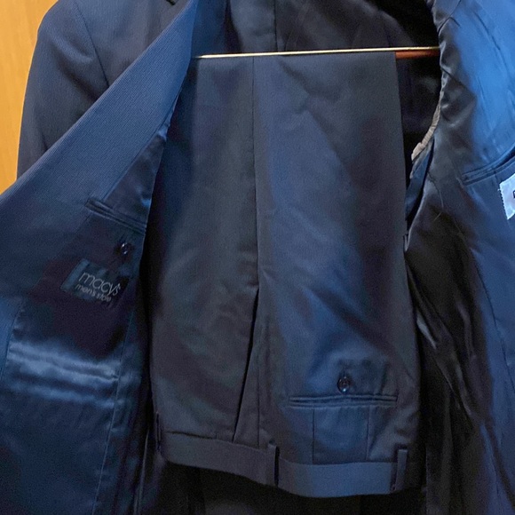 DKNY Dark Navy Suit Set with Blazer and Pant - Picture 4 of 8